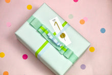 Load image into Gallery viewer, Mini 4&quot; Gold Number Sparklers
