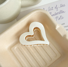 Load image into Gallery viewer, Vintage Love Elegant Medium Hair Clips
