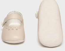 Load image into Gallery viewer, Mary Jane Soft White Baby Shoes
