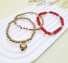 Load image into Gallery viewer, 3 Pcs Gold Tone Heart Pearl Stretch Bracelet Set
