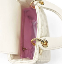 Load image into Gallery viewer, Girls Heart Quilted Bag
