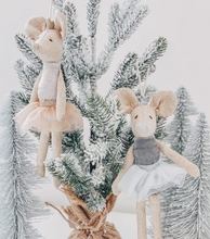 Load image into Gallery viewer, Ballerina Mice Ornaments
